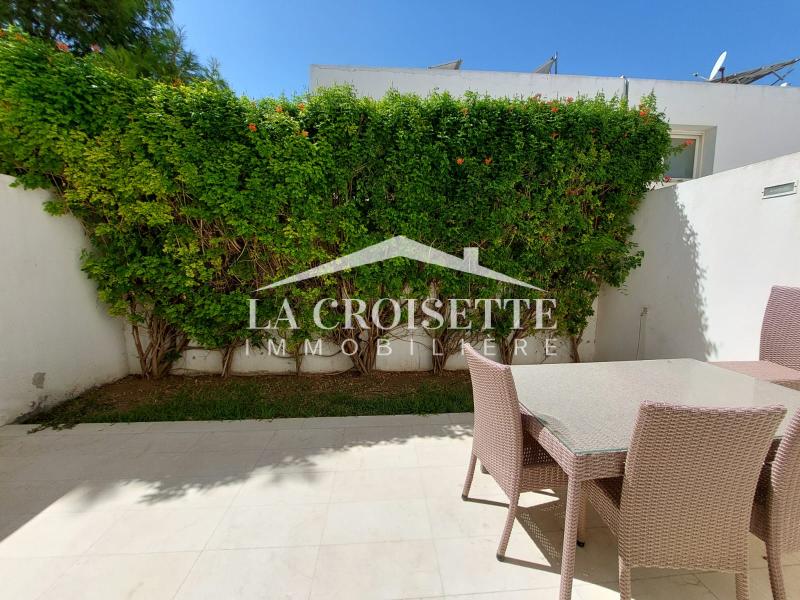 Triplex S+4 avec piscine à Gammarth